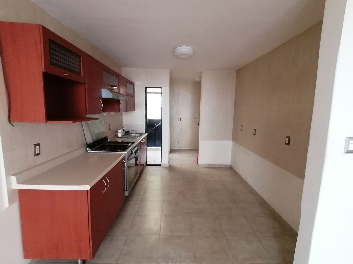 5 de 15: Cocina integral con espacio a ampliar