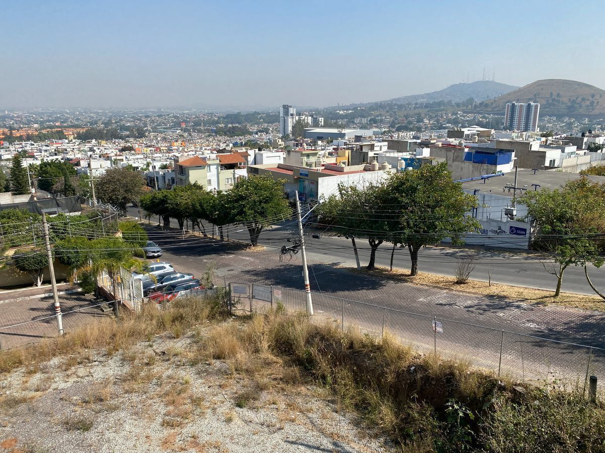 3 de 8