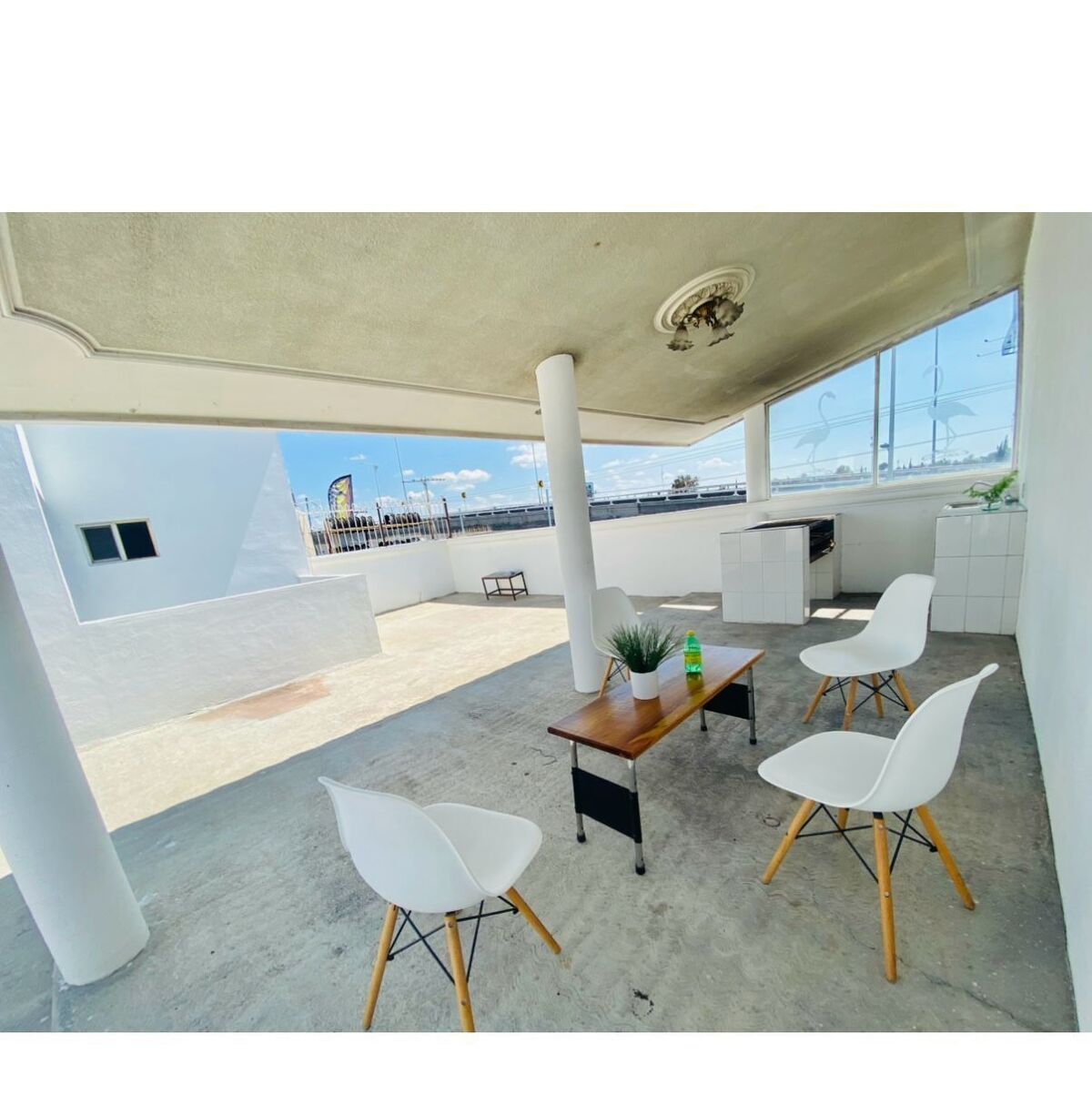 1 of 9: Terraza privada del departamento