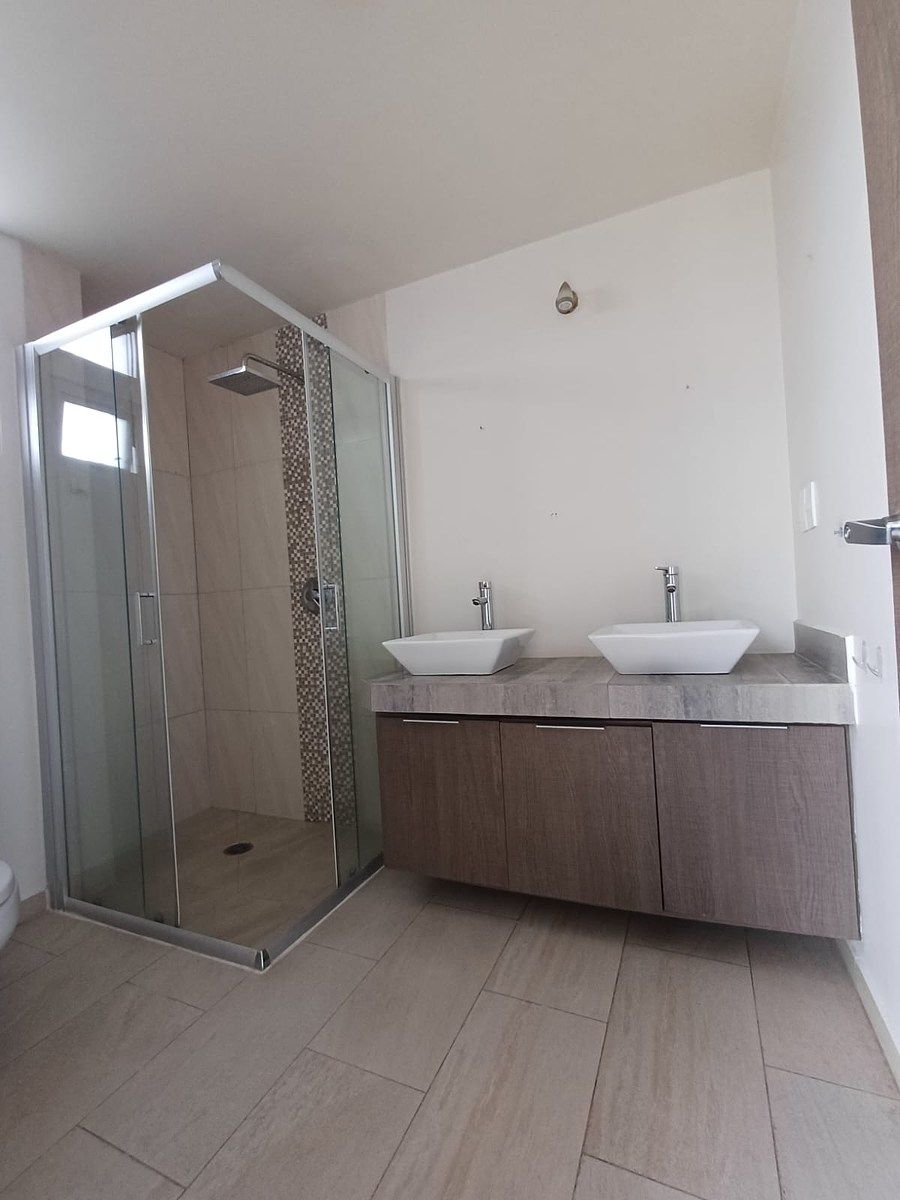 11 de 15: BAÑO REC PRINCIPAL