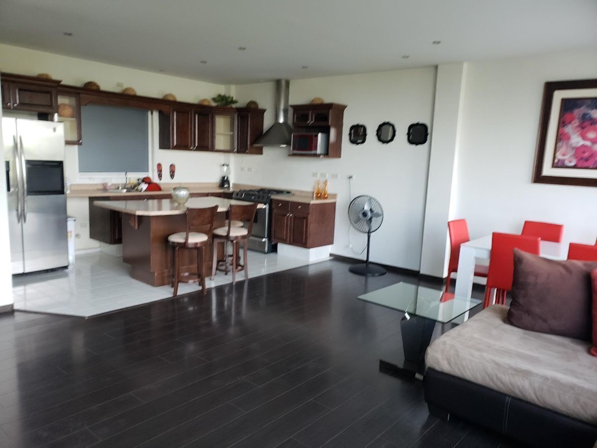 DEPARTAMENTO AMUEBLADO EN RENTA EN CUMBRES MONTERREY