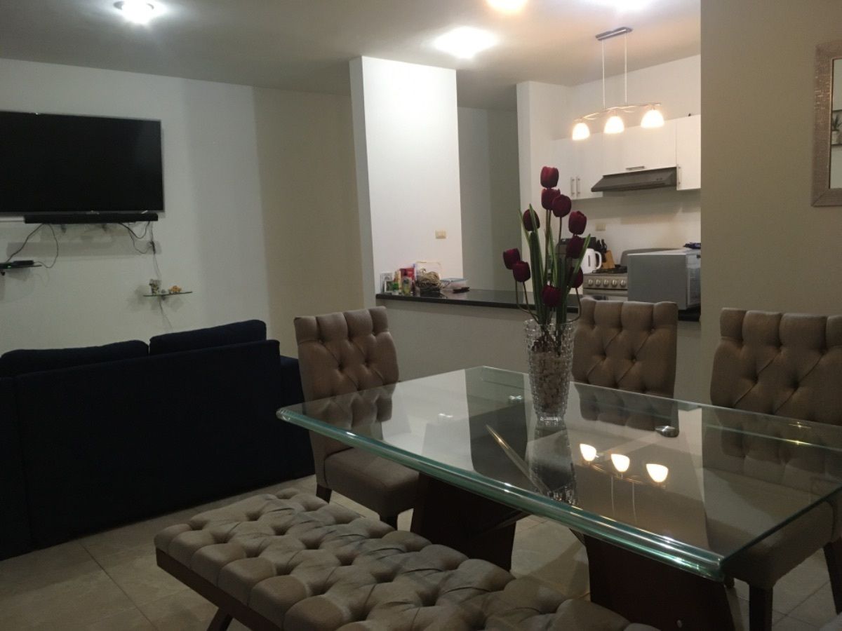 https://assets.easybroker.com/property_images/2688384/42233131/EB-JH8384.jpeg?version=1641591156