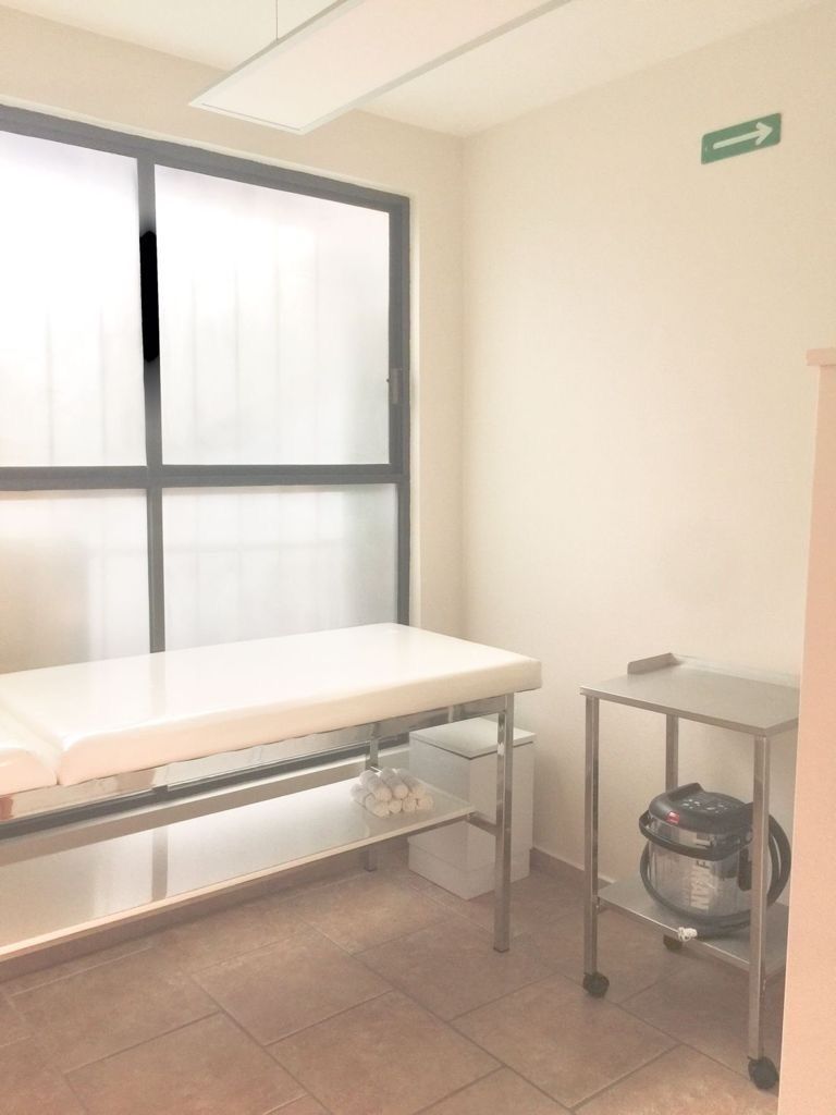 3 de 7: Area de Fisioterapia  o  Consultorio 2 