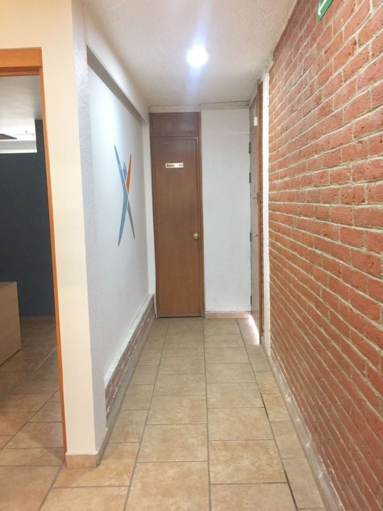 4 de 7: 1/2 Baño de Visitas 