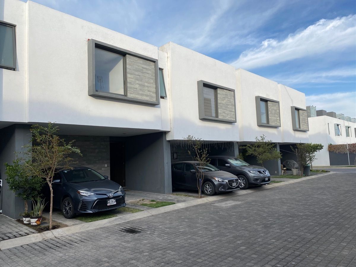 2 de 29: casas en condominio cerrado