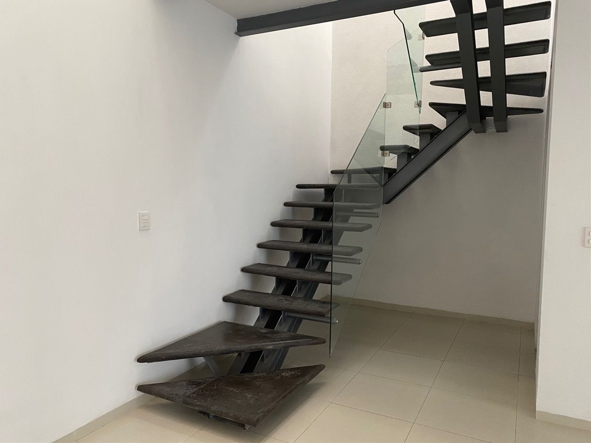 6 de 29: escalera pasamanos cristal templado