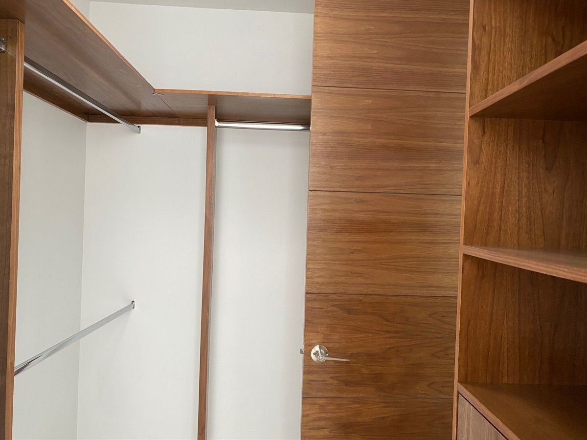 17 de 29: clóset vestidor en recámara principal