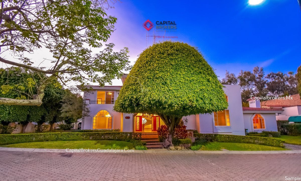 Casa en Coto de Lujo en Colinas de San Javier Casa en Coto de Lujo en Colinas de San Javier