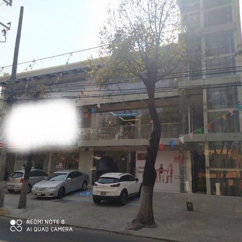 1 of 10: Fachada Frontal del Edificio