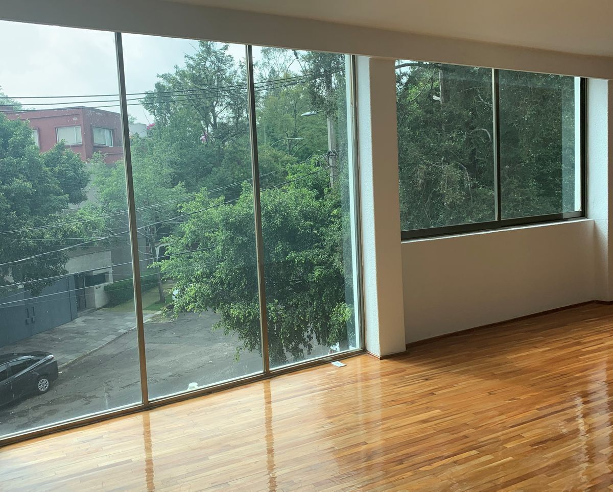 LOMAS DE CHAPULTEPEC,AMPLIO DEPARTAMENTO EN RENTA