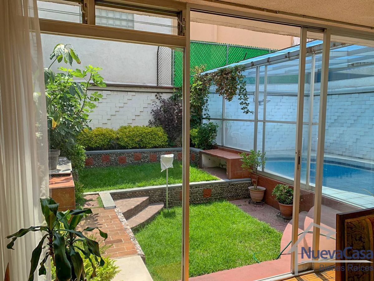 Paseo de los Jardines, Col. Paseos de Taxqueña. 417m2, con jardín y alberca  | EasyBroker