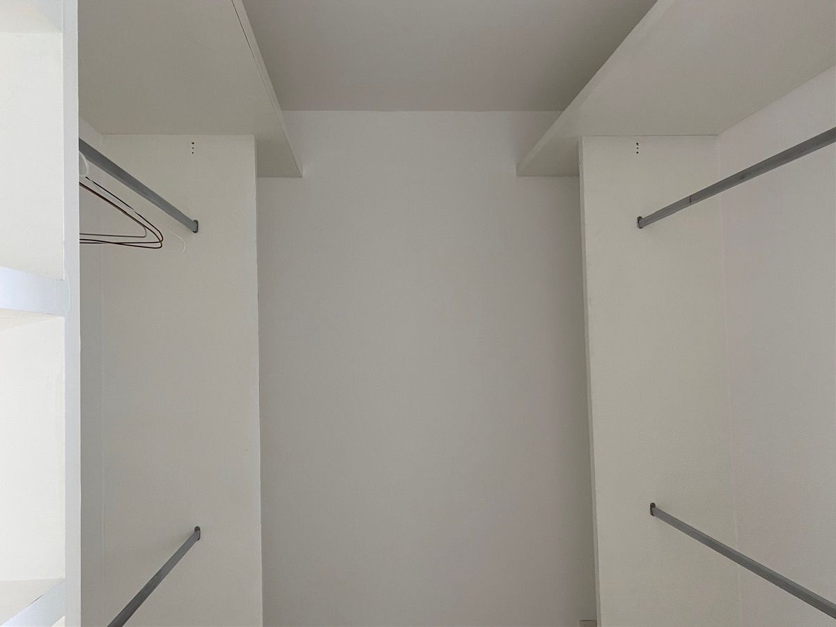 30 of 50: clóset vestidor