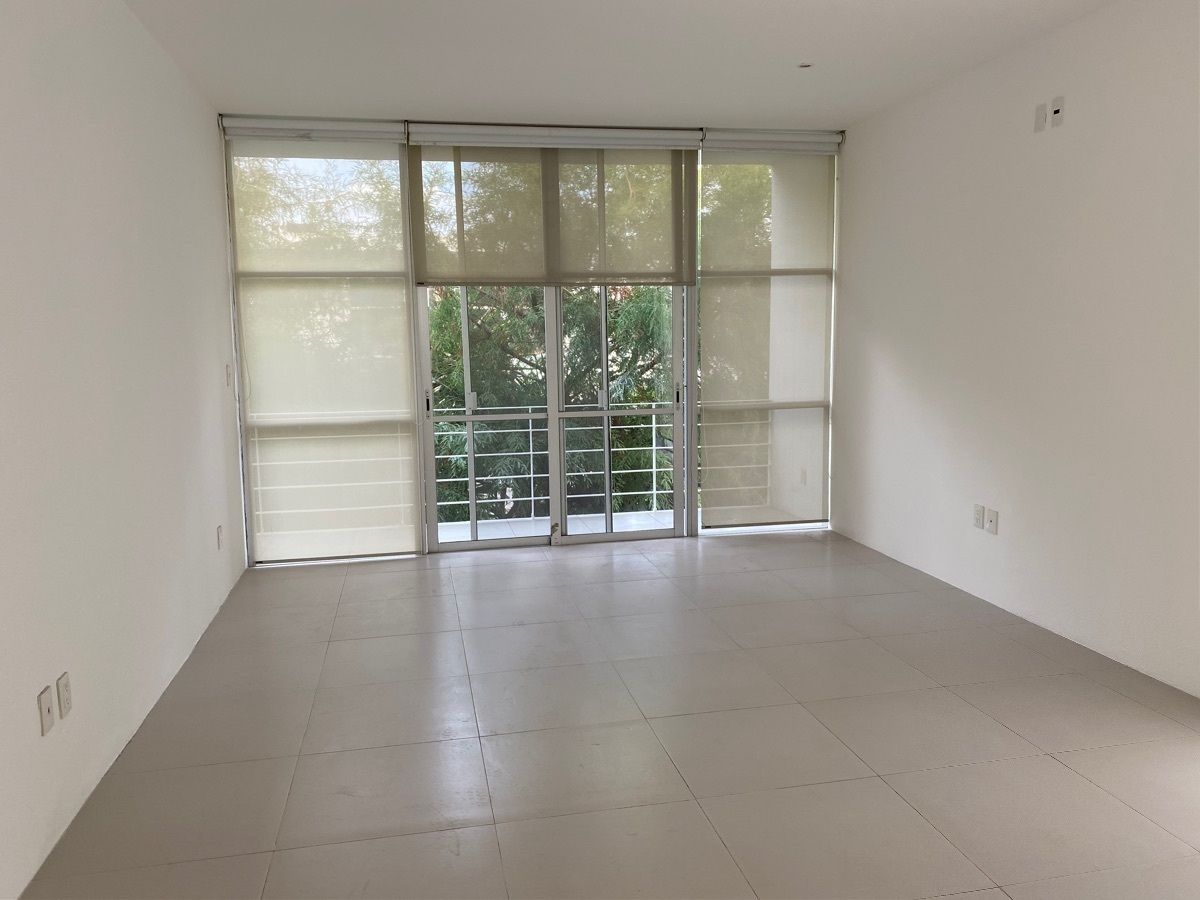 31 of 50: recámara principal muy amplia