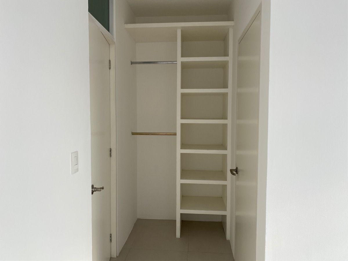 40 de 48: closet recámara secundaria