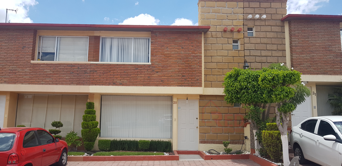 2 de 16: Fachada casa
