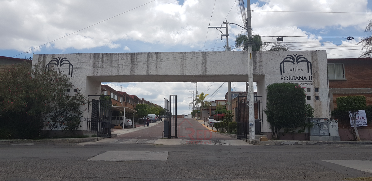 4 de 16: Acceso a Villas Fontana II