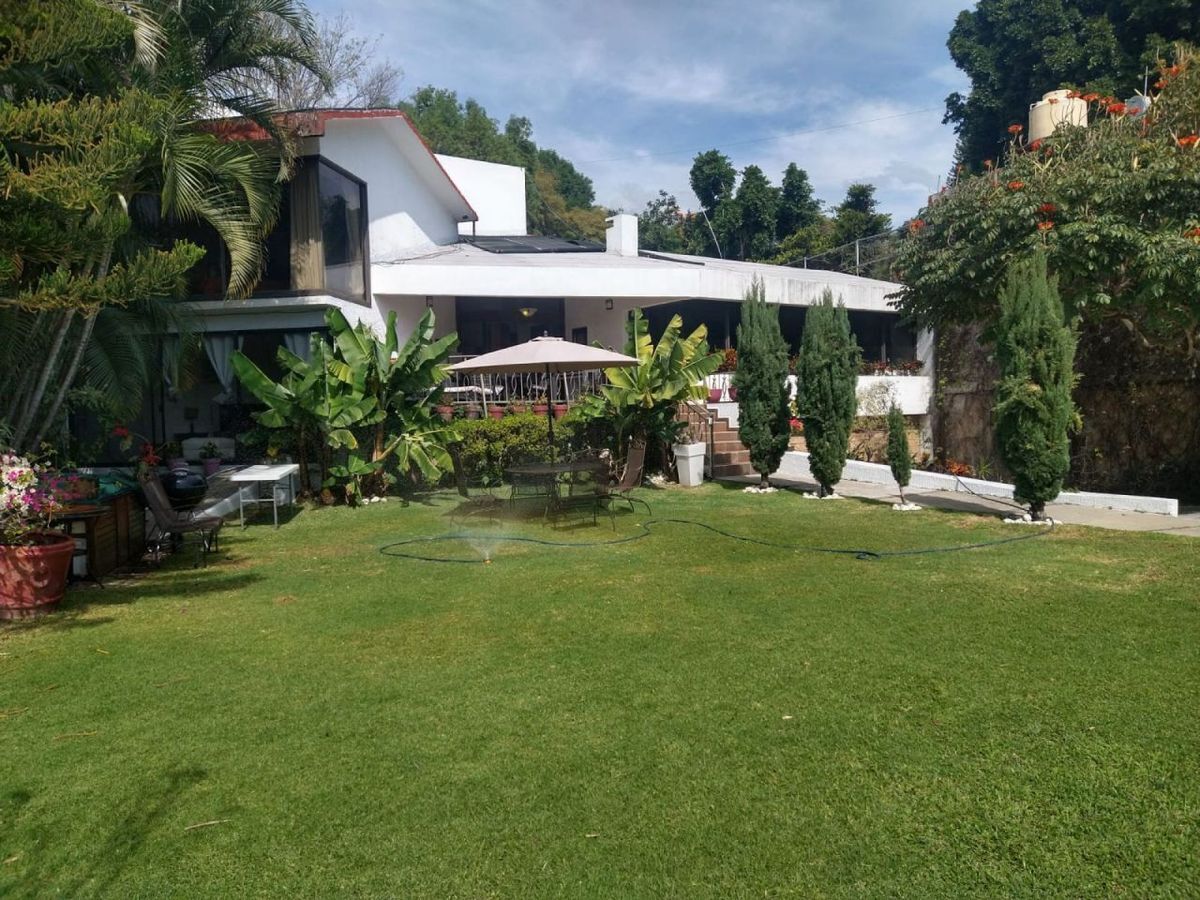 Casa en fraccionamiento Limoneros en Ahuatepec, Cuernavaca, Morelos