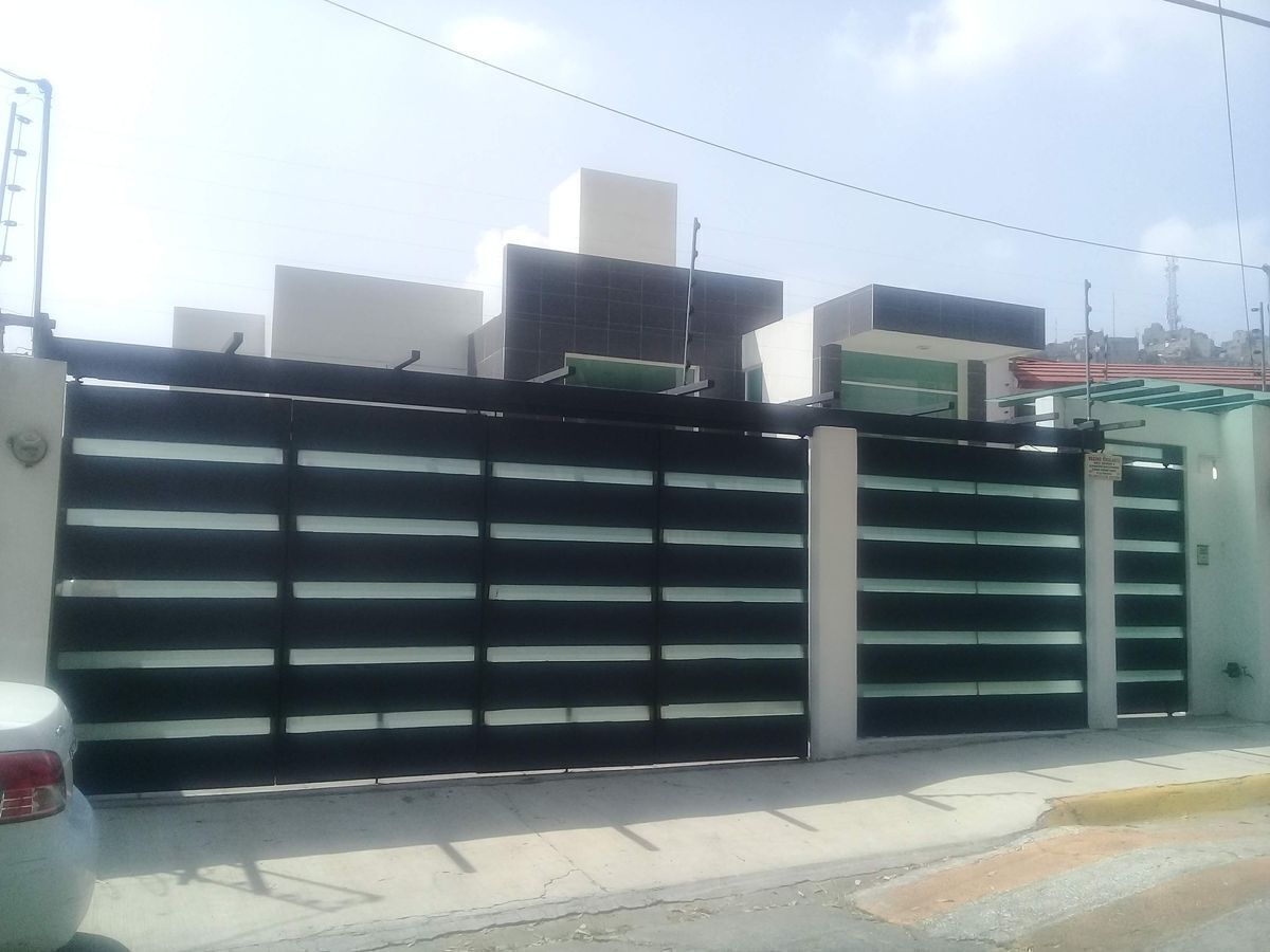 Casa en Renta en Lomas de San Mateo $32,000 !!!