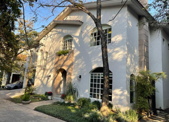 CASA EN VENTA EN ZONA CALLEJONES