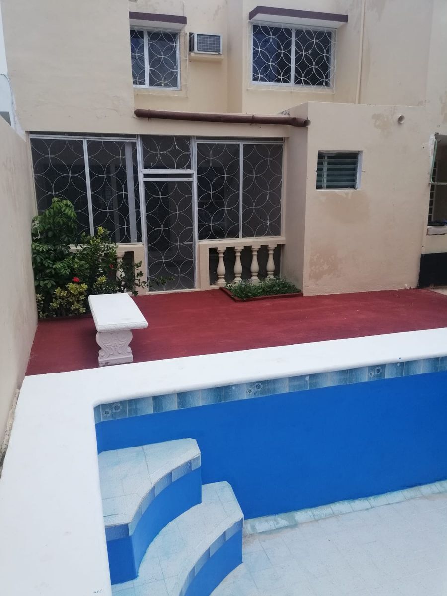 12 de 13: Amplia piscina casa en venta Campestre Mérida