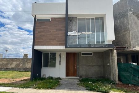 VENTA INCREIBLE CASA EN CAPITAL NORTE