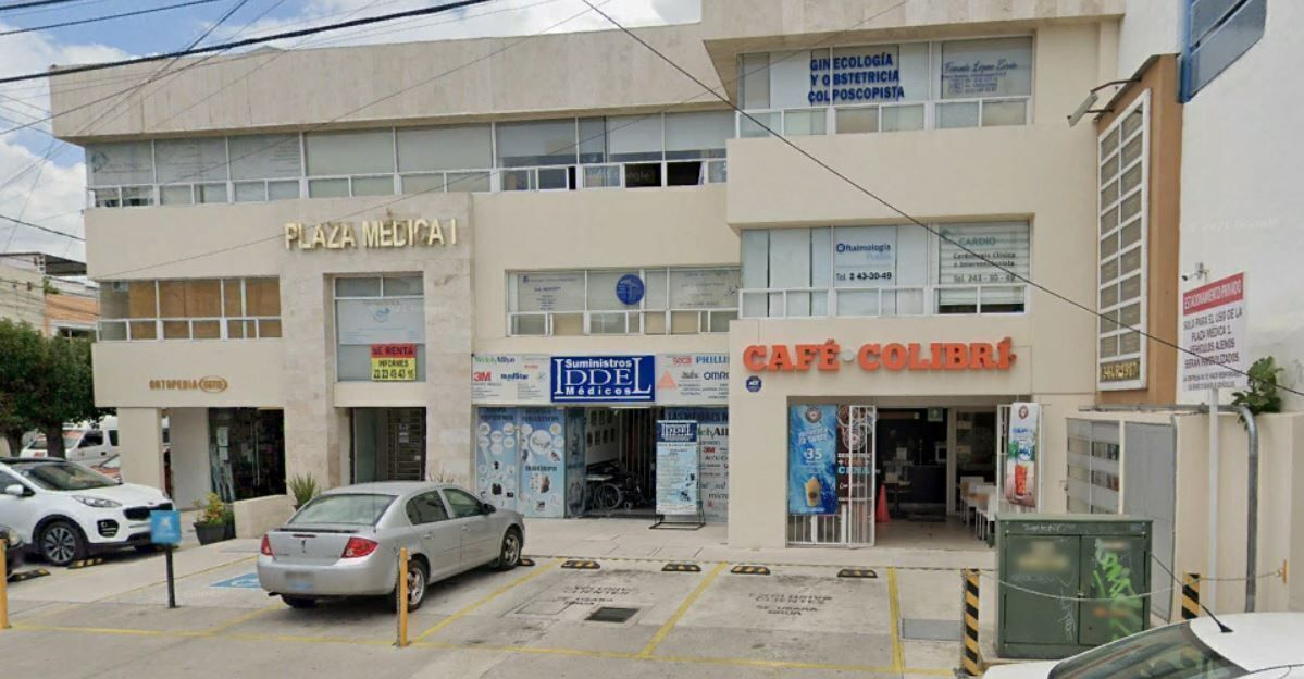 1 de 5: Fachada Plaza Medica 1