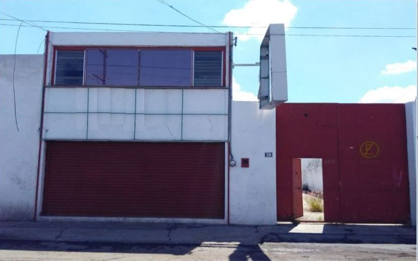 1 de 11: Fachada Bodega