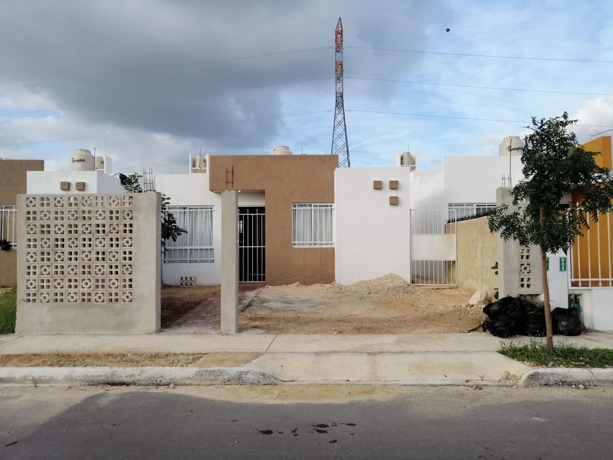 Casa En Renta En Almendros 3 Ciudad Caucel Yucatán, 160 M², $5,00... -  Allproperty