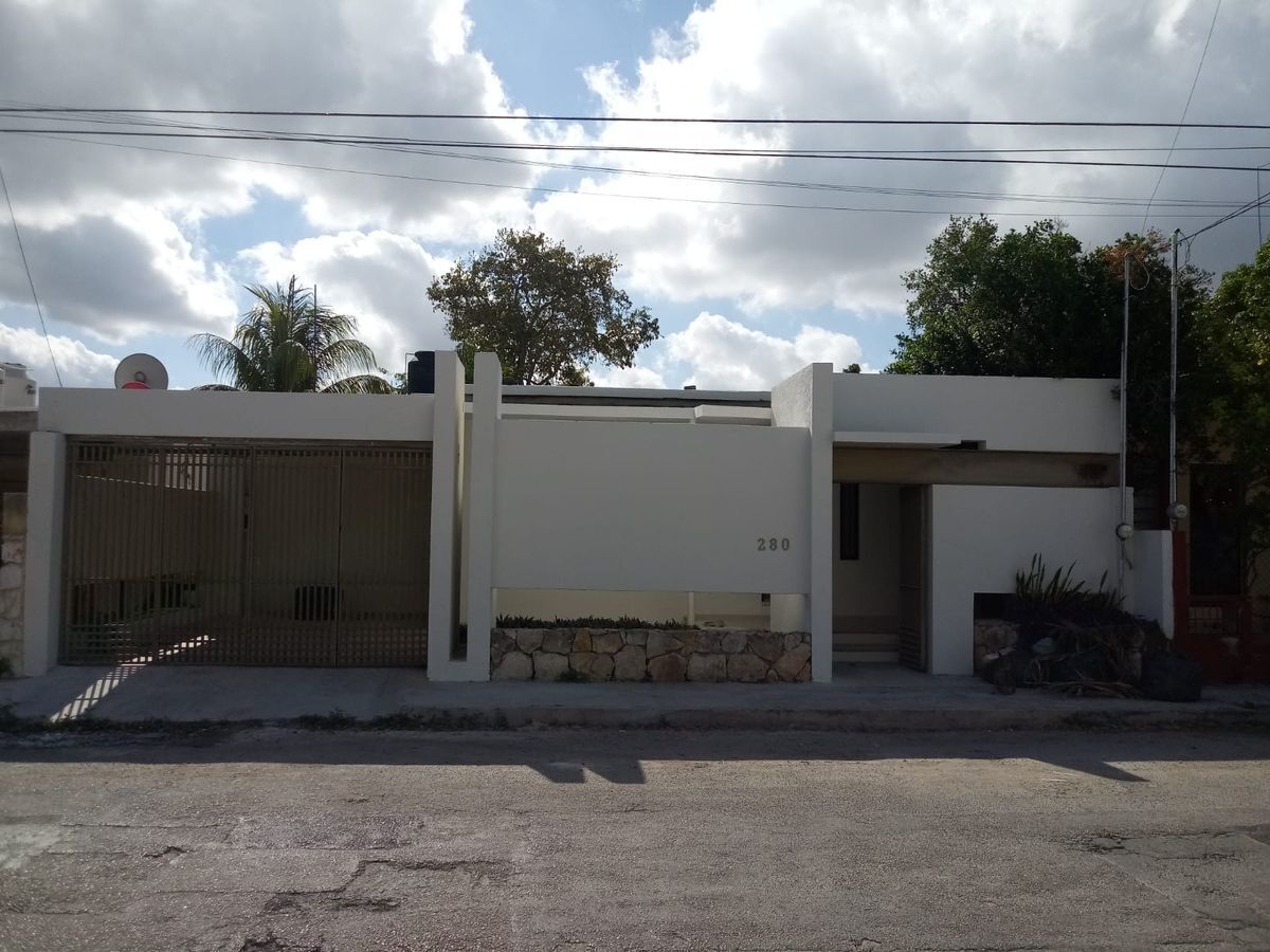 Comoda Casa en Venta de 1 piso en la Colonia Alemán