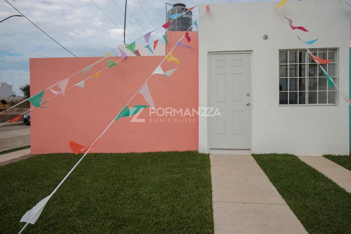 2 de 13: Fachada. 