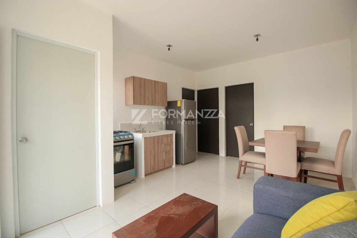 4 de 13: Sala, comedor y cocina. 