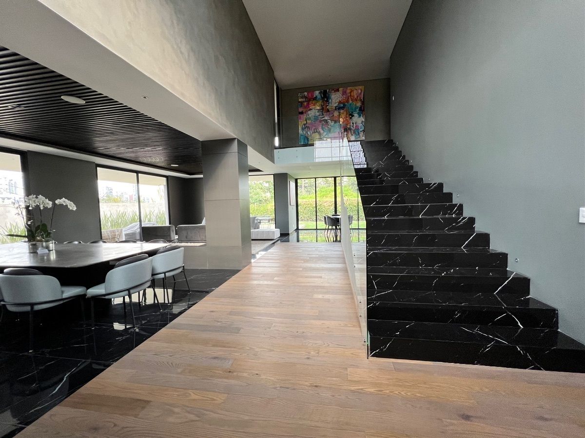 RESIDÊNCIA DE LUXO PARA ALUGUEL MOBILIADA BOSQUE REAL, foto 1 de 37