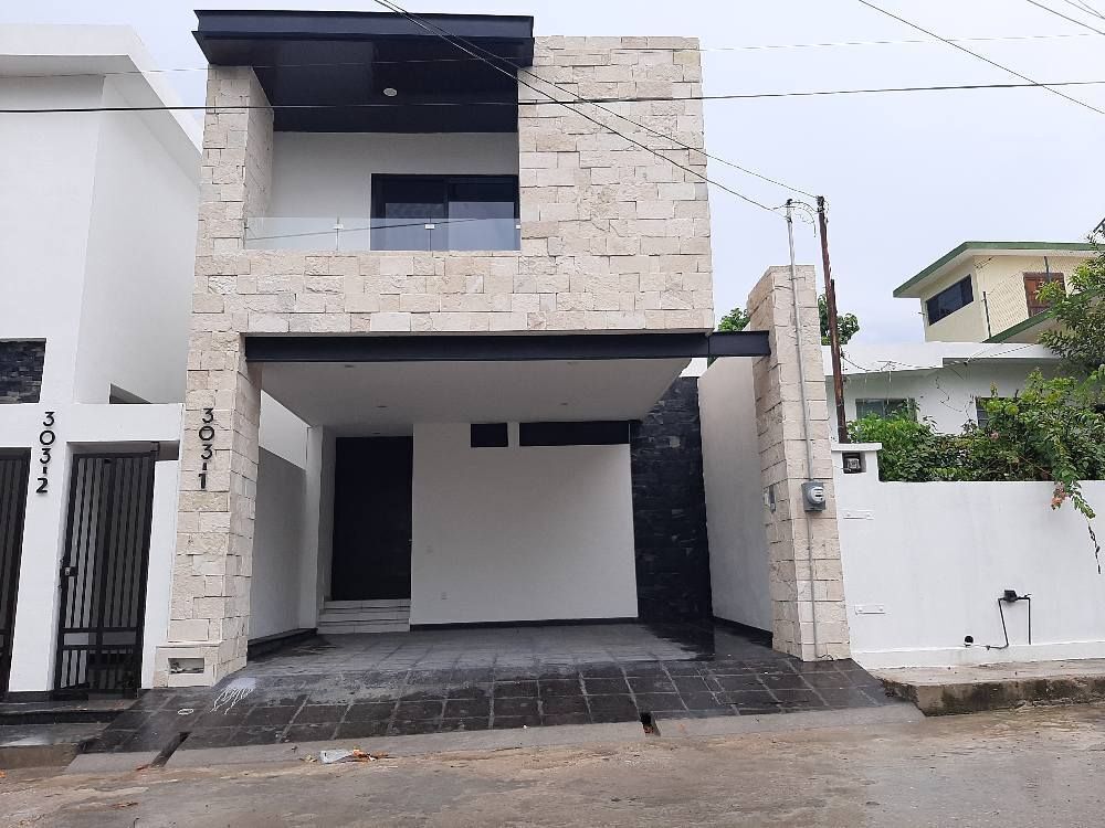 Hermosa casa en venta en Col. Obrera. Ciudad Madero.
