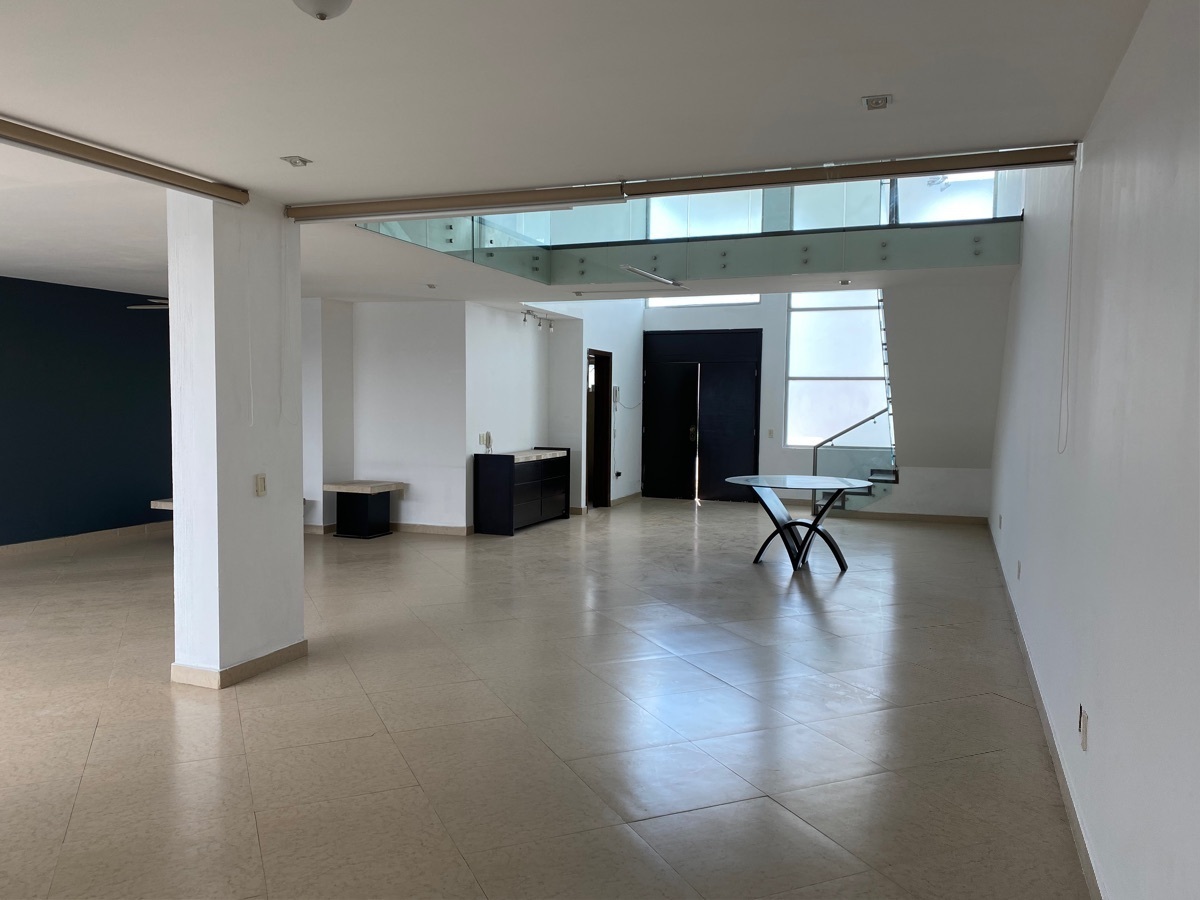 13 de 44: sala y comedor