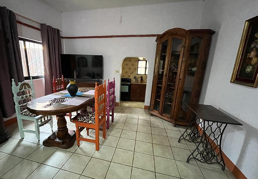 23 of 28: Dining area