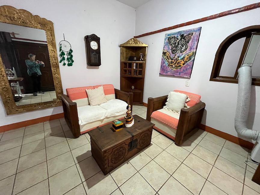 25 of 28: Living room area