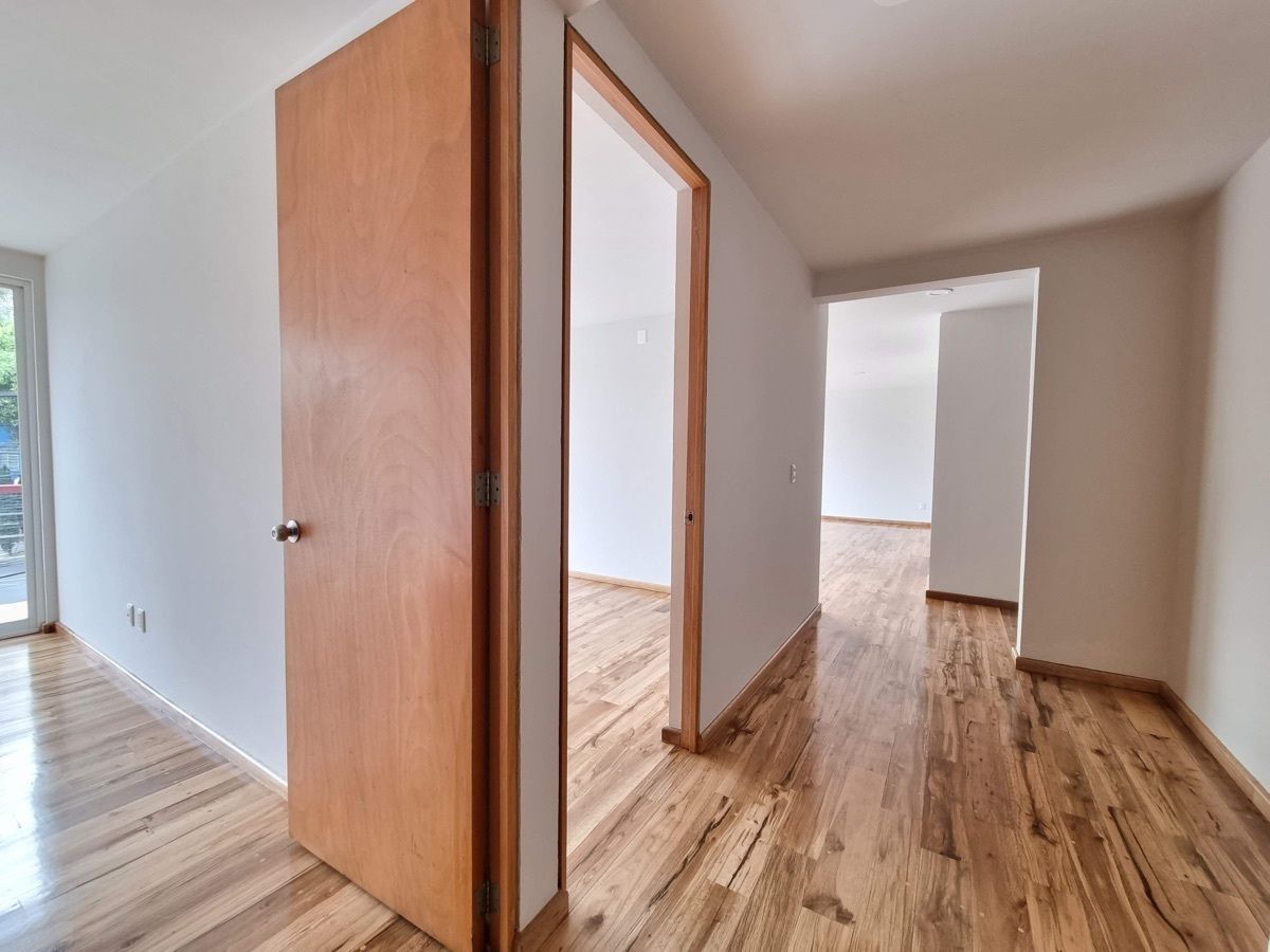 19 de 39: Entrada Habitaciones