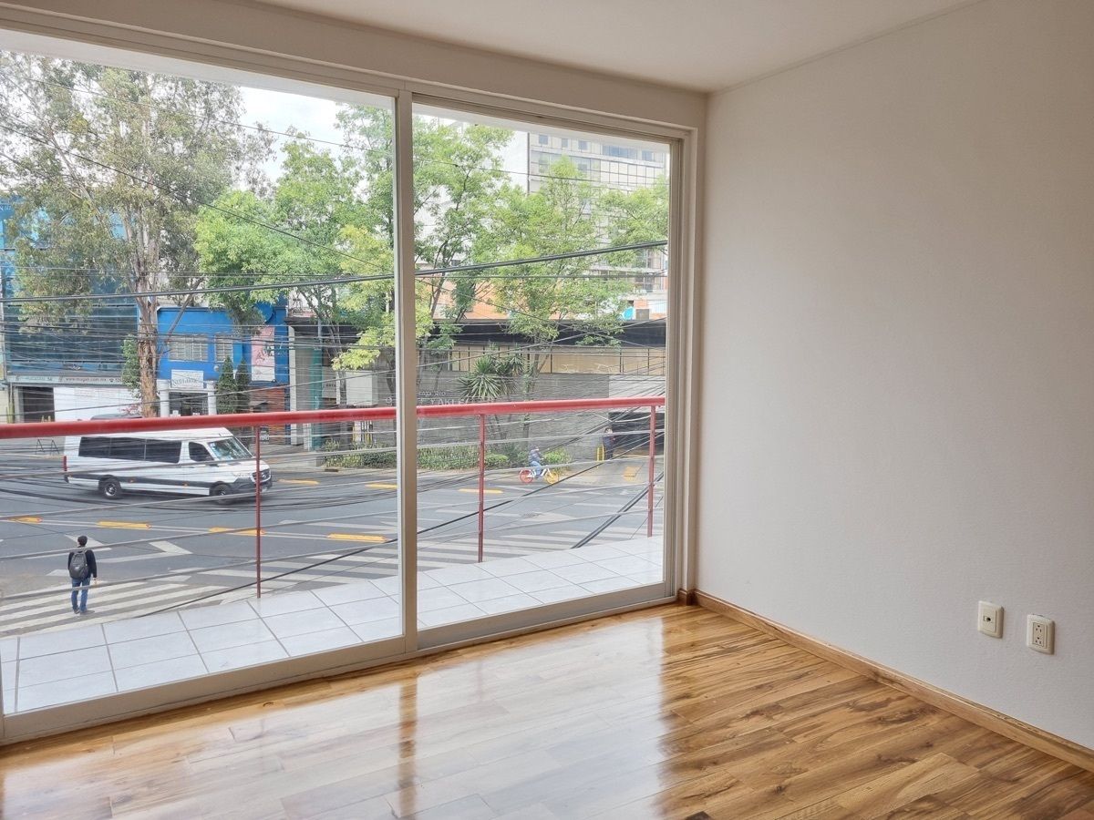 24 de 39: Habitación 2 Con Balcón