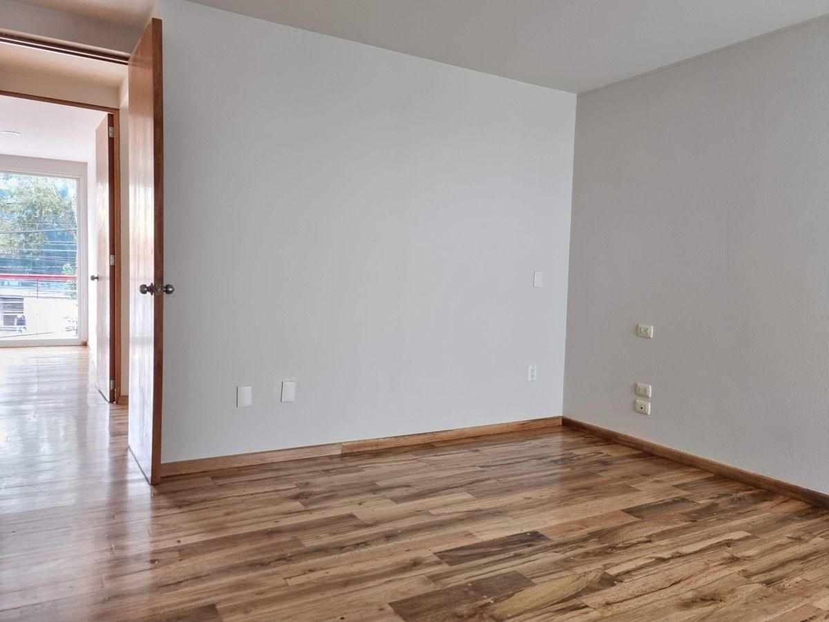 25 de 39: Habitación Principal 1