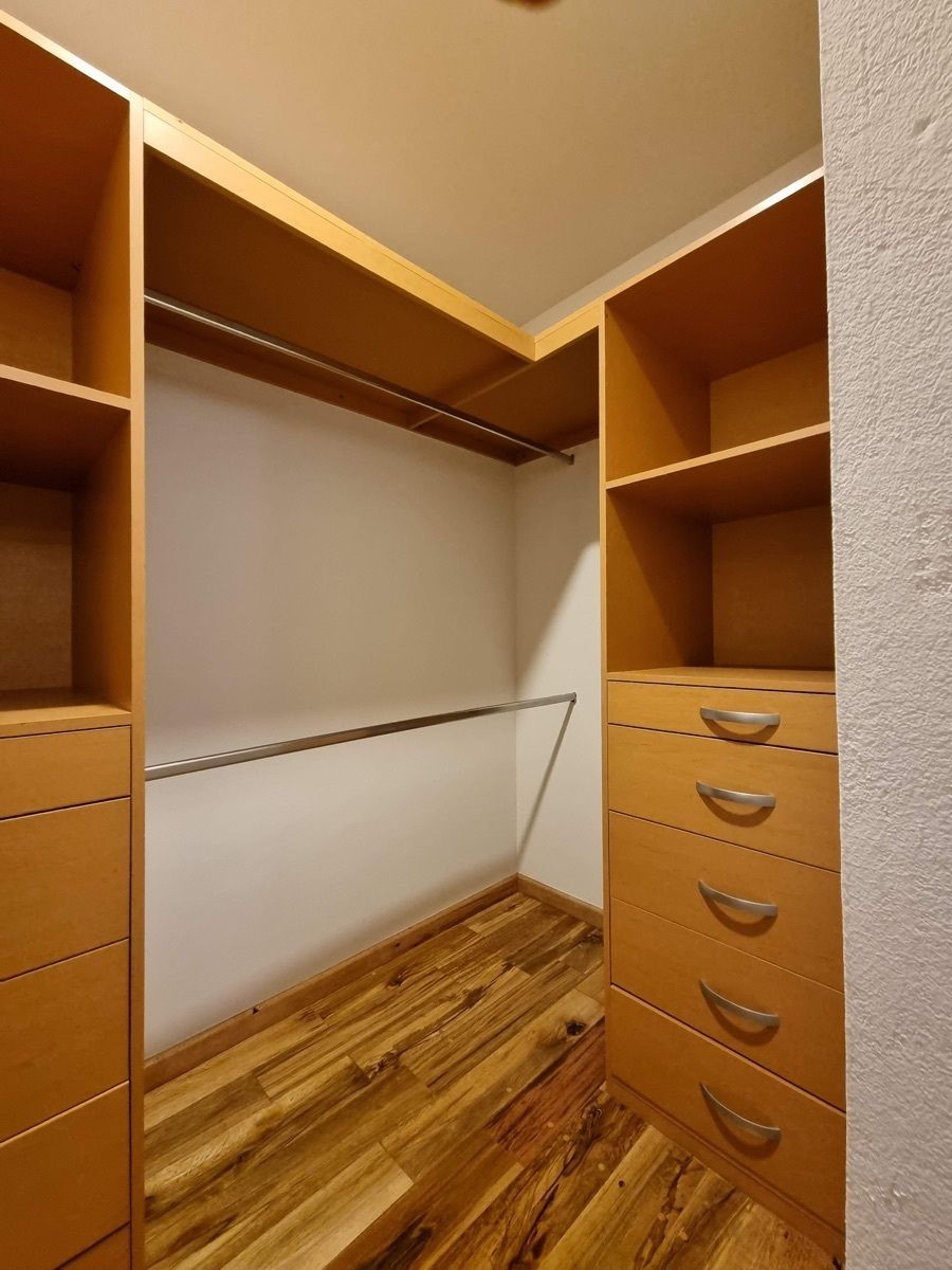 32 de 39: Vestidor Habitación Principal