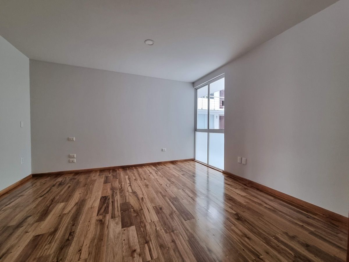29 de 39: Habitación principal 1