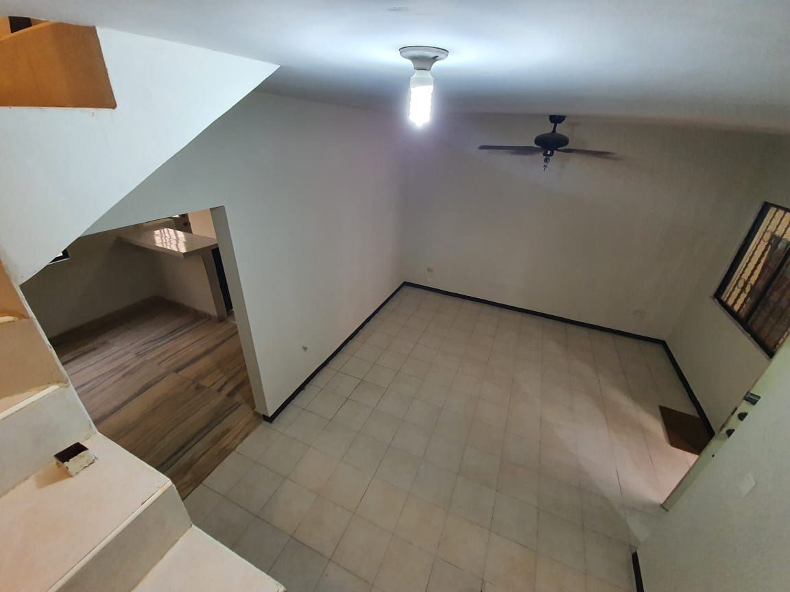 9 de 32: Sala