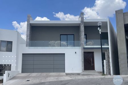 CASA EN VENTA RESIDENCIAL NATURA FRENTE A PARQUE