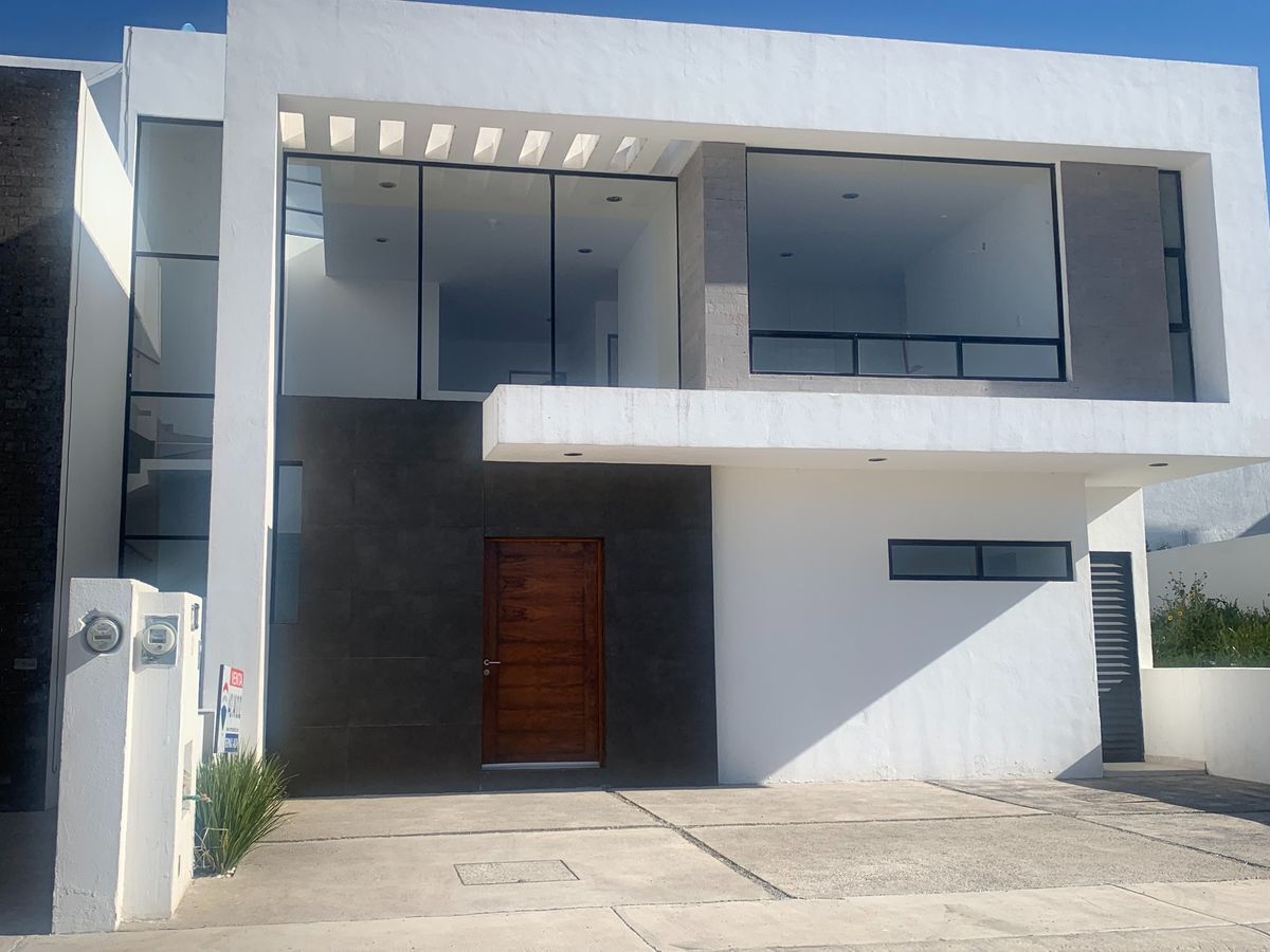 Casa Venta Residencial Lomas de Juriquilla Queretaro RCV220201-VM