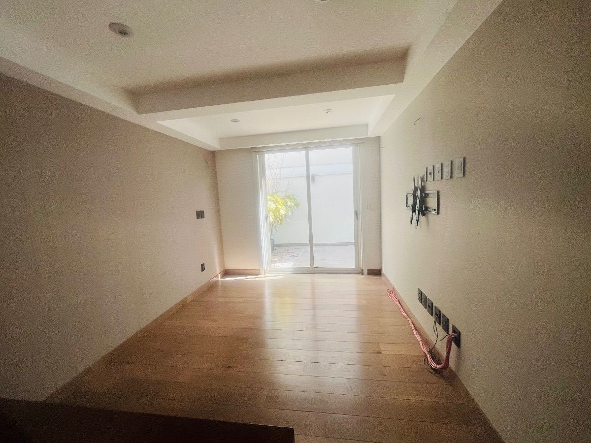 10 de 24: Recámara 2