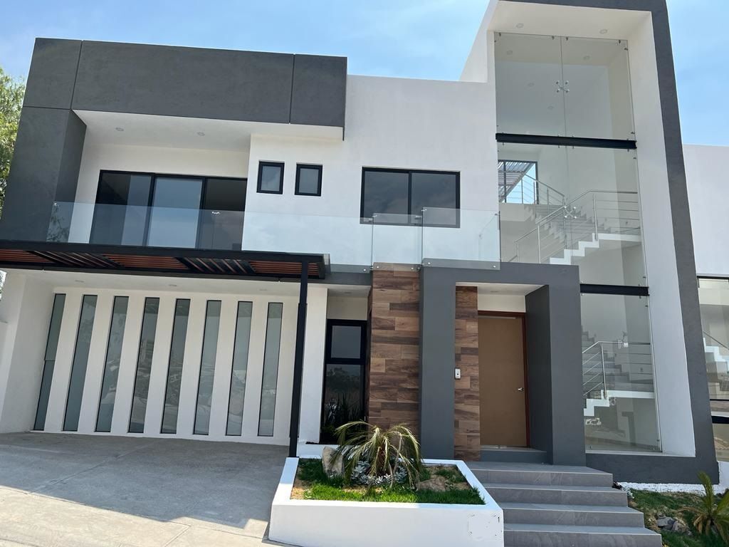 Casa  Venta o Renta en   Bellavista cerca de Zona Esmeralda, foto 1 de 33
