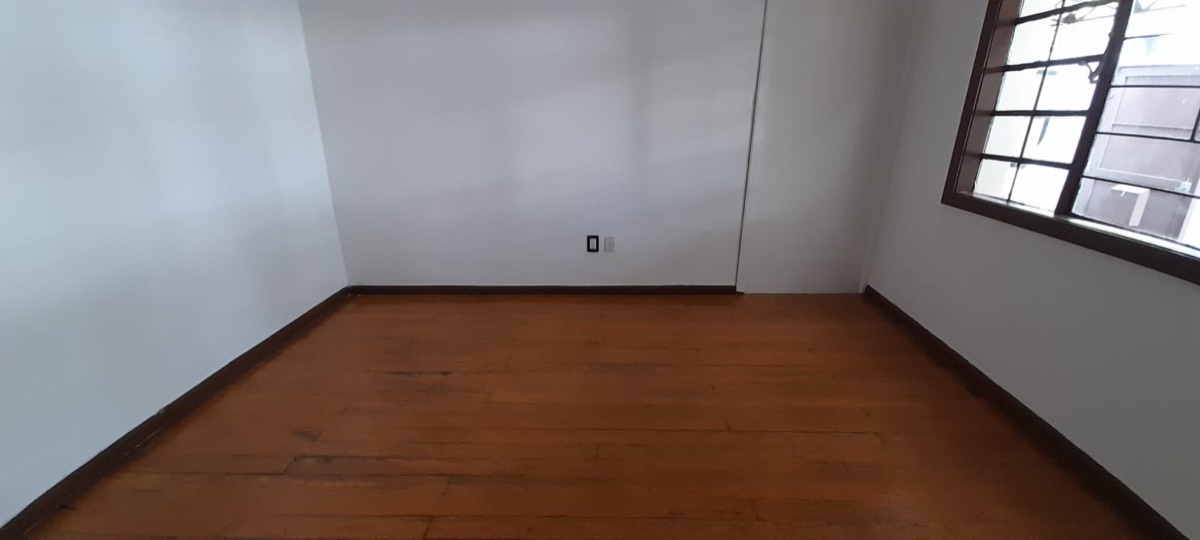 4 de 7