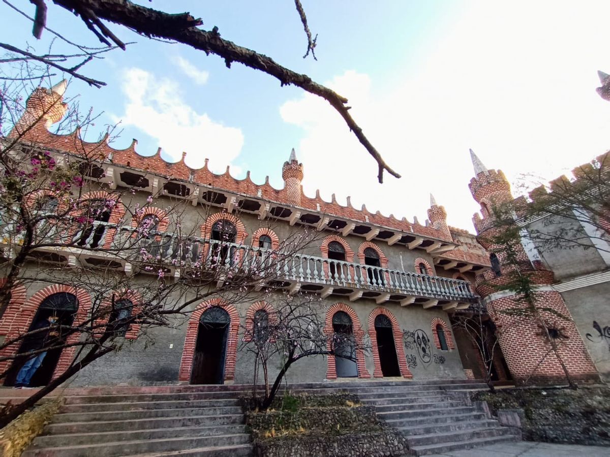 LEÍSTE BIEN! El legendario Castillo de Don Zavaleta en Venta