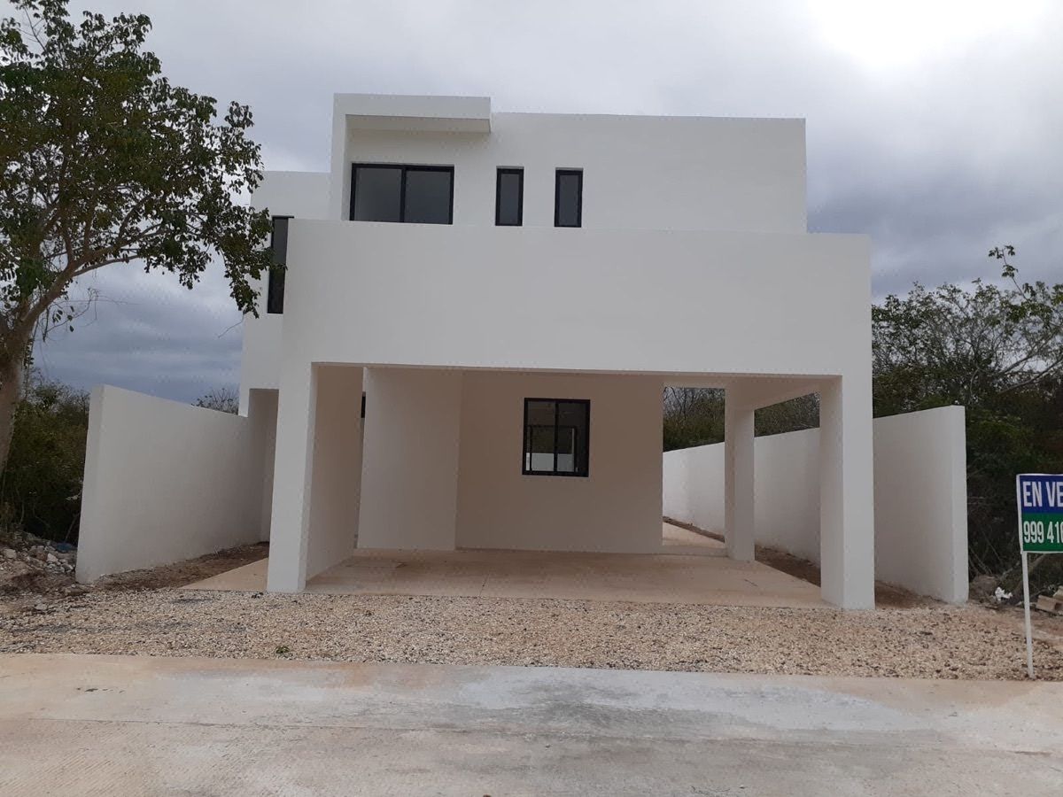 casa-en-condominio en venta - CASA REM EN PRIVADA TAMORA CONKAL, 3 HAB, ALBERCA Y TERRAZA - Conkal