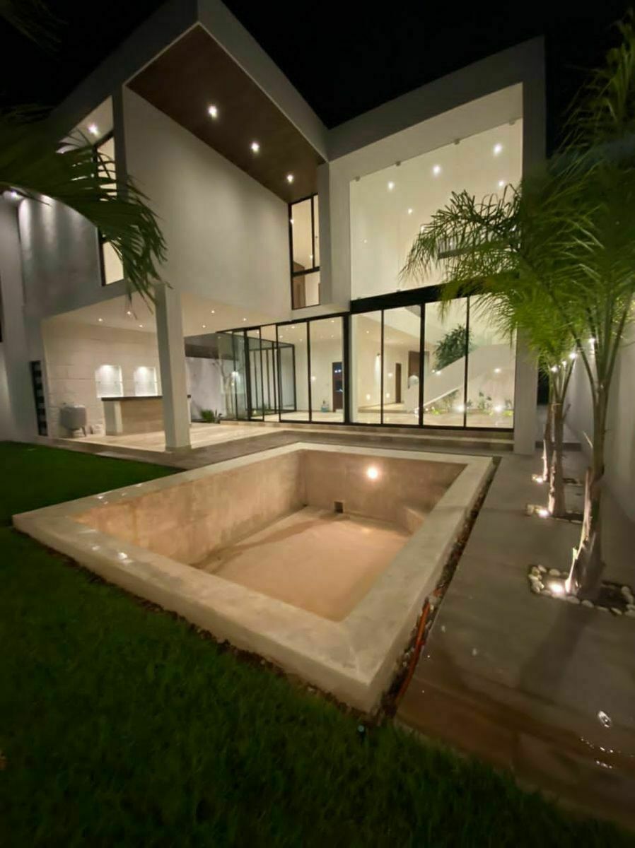 ESPECTACULAR RESIDENCIA EQUIPADA EN PRIVADA EXCLUSIVA COMPOSTELA CERCA COUNTRY